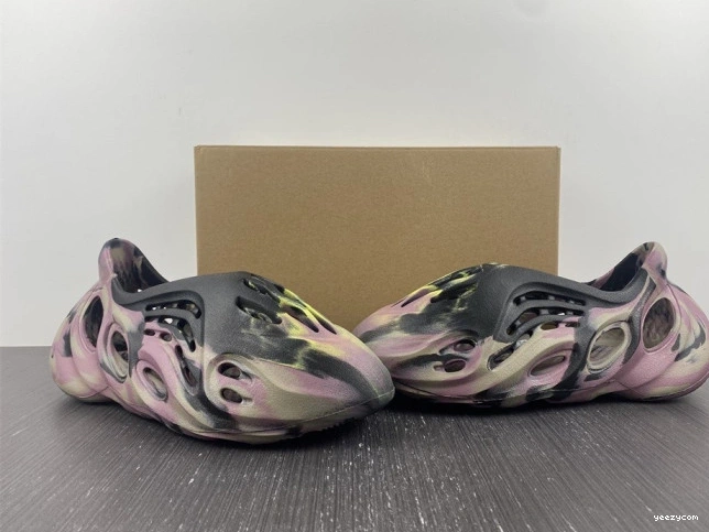 Foam MX Adidas Carbon Yeezy IG9562 RNR 0821